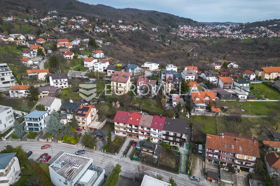 zagreb, mlinovi, odlična kuća u nizu s vrtom, garaža - slika 44