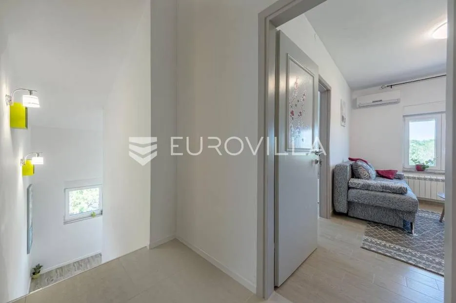pula, apartmanska kuća na izoliranoj lokaciji - slika 26