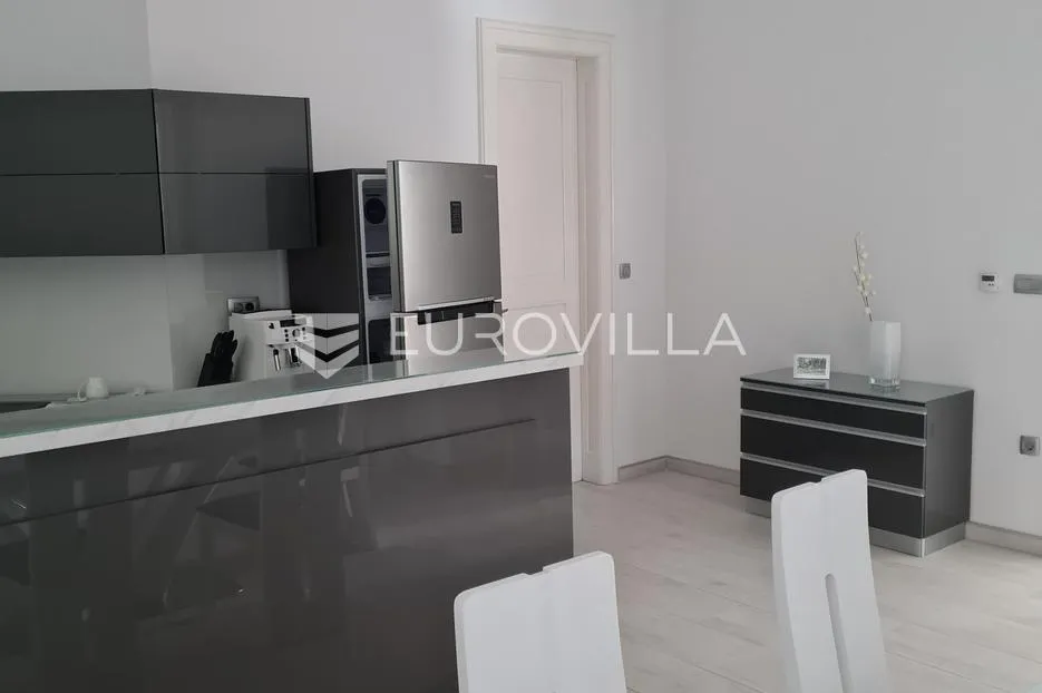 zagreb, centar, trg žrtava fašizma, luksuzan stan na vrhunskoj lokaciji, 140 m² - slika 13