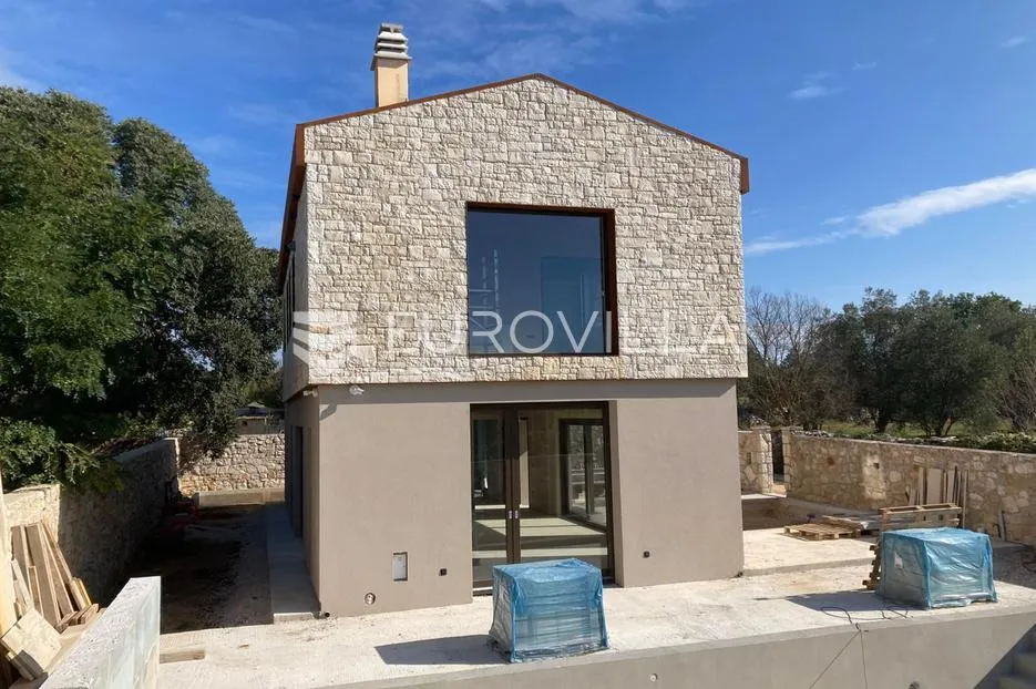 istra, okolica bala, kamena dizajnerska kuća 176 m² s bazenom - slika 55