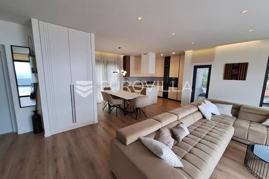 opatija, centar, luksuzan dizajnerski penthouse s neto korisnom površinom od 250 m² s bazenom - slika 2