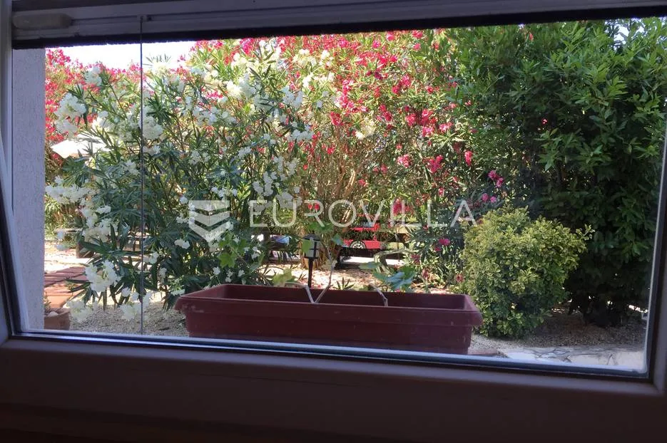 medulin, velika stambena zgrada 300 m od mora - slika 32