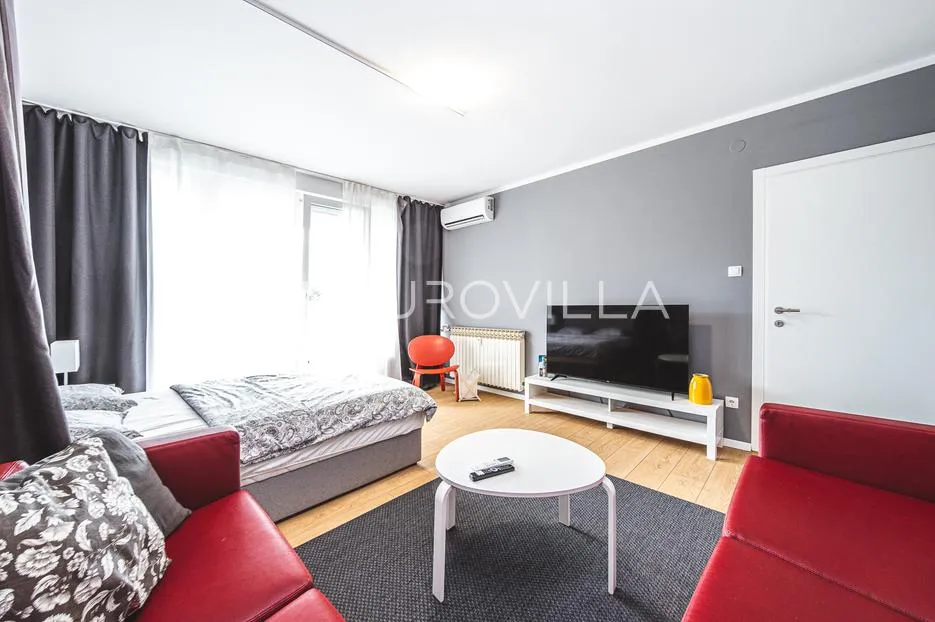 zagreb, miramarska, novouređen dvoipo soban stan površine 60 m² - slika 3