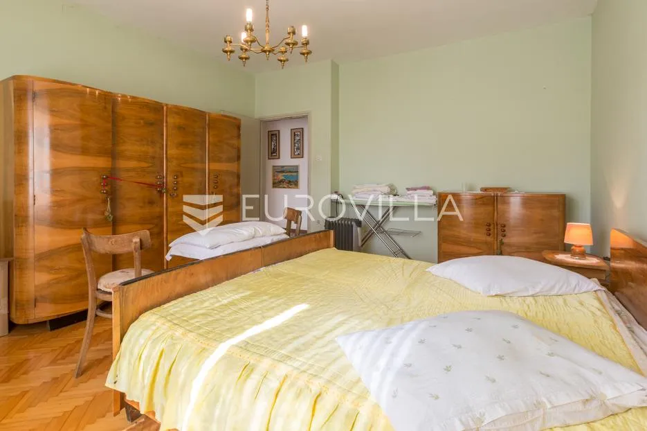 istra, buje, stambeno poslovna kuća 750m2 u centru grada - slika 8