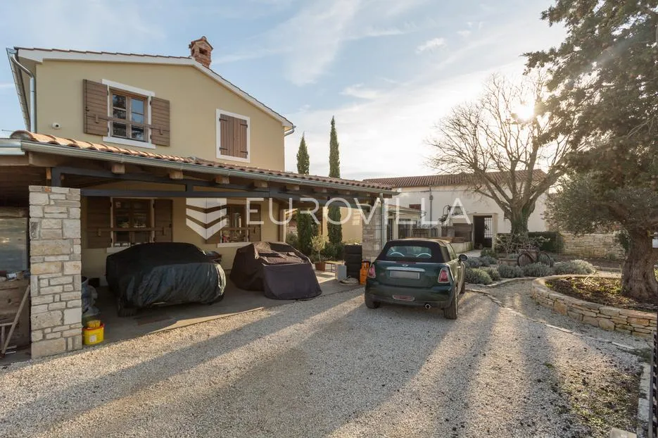 istra, peresiji, jedinstvena samostojeća kuća 200m2 s bazenom - slika 8