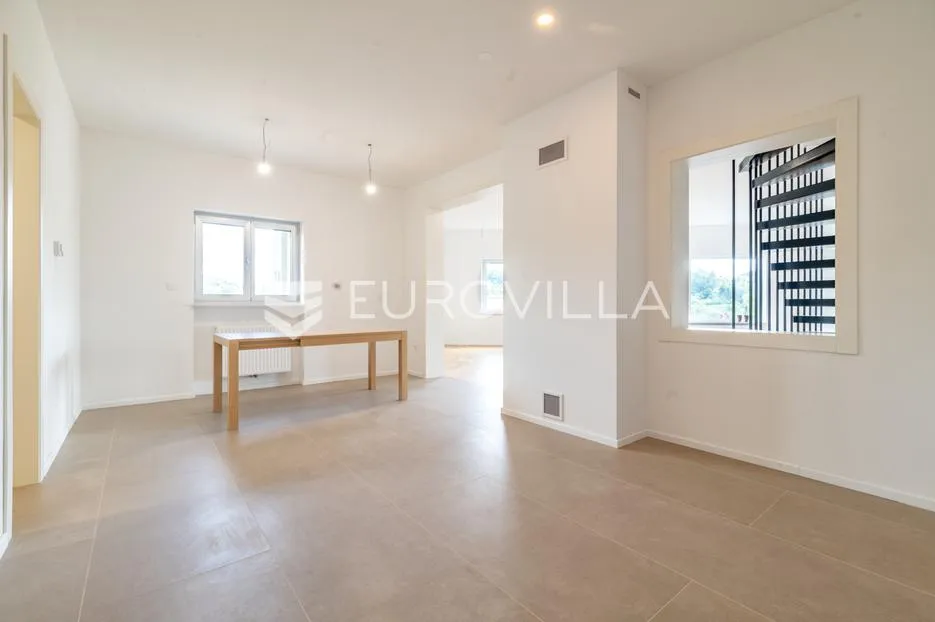 zagreb, gračani, novogradnja, dvoetažan peterosoban stan 228,66 m² s vrtom - slika 7