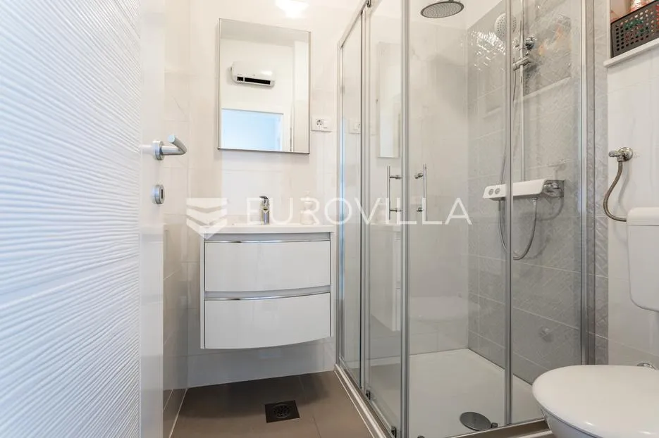 kaštel novi, rudine, trosoban stan površine 112 m² s pogledom na more - slika 15