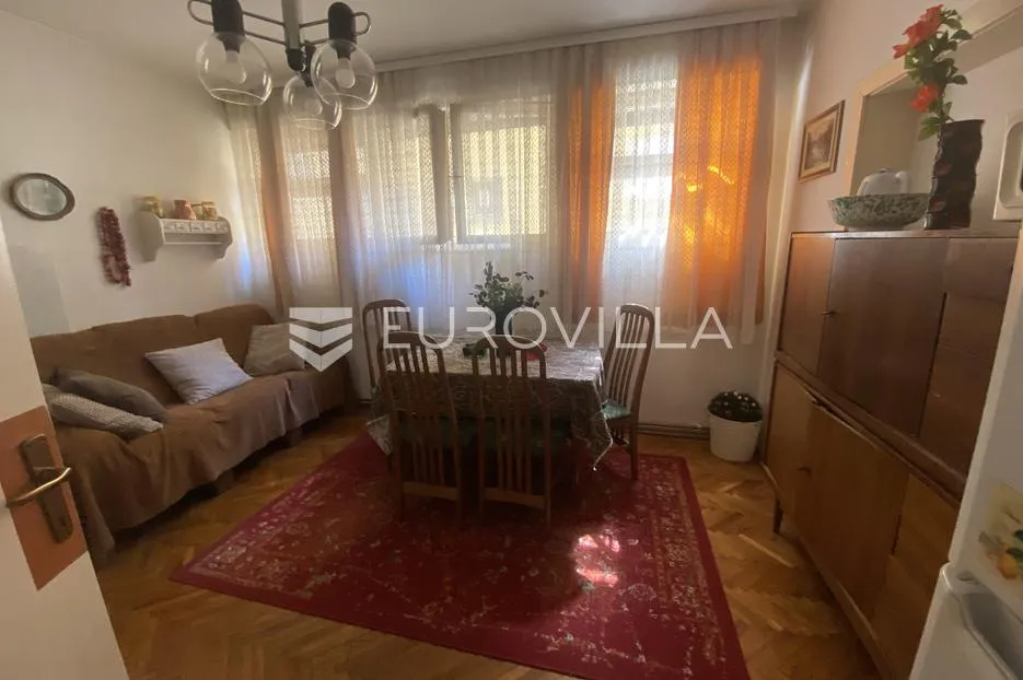 slavonski brod, centar obiteljska kuća s dva neovisna stana 180 m² - slika 6