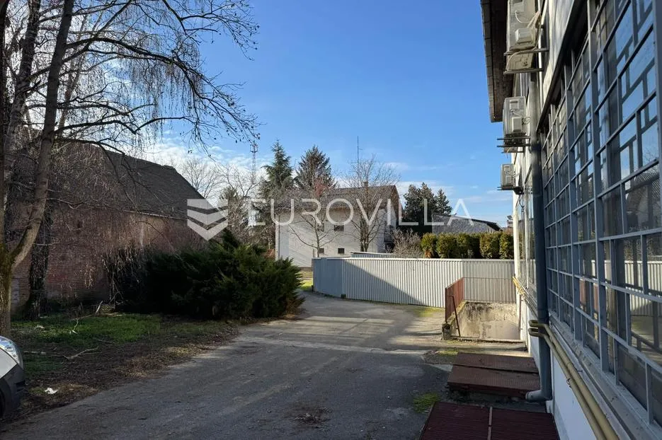 đakovo, centar, prostrani poslovni prostor 444 m² - slika 12