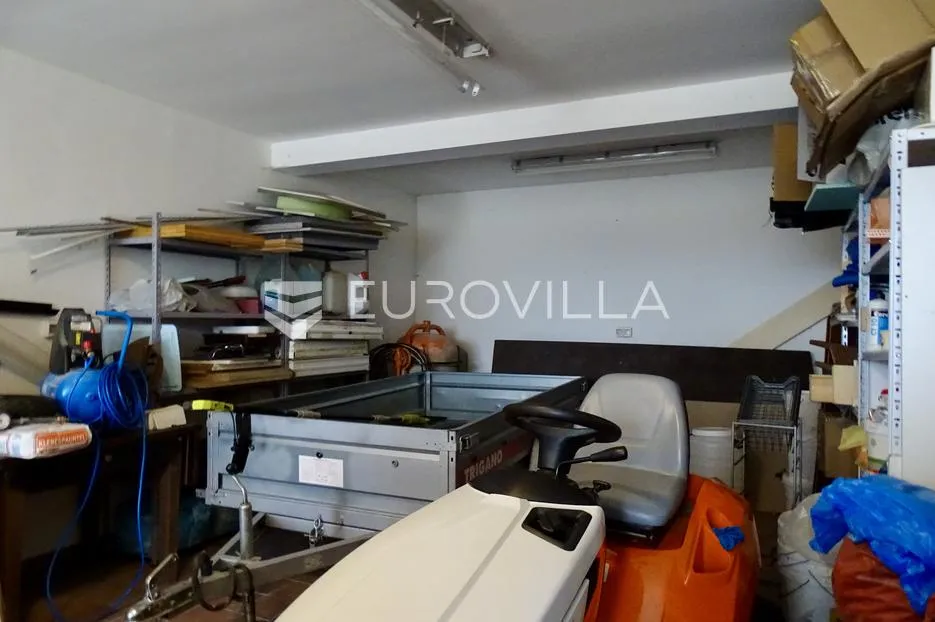 brod moravice, veliko imanje površine 19.448 m² - slika 33