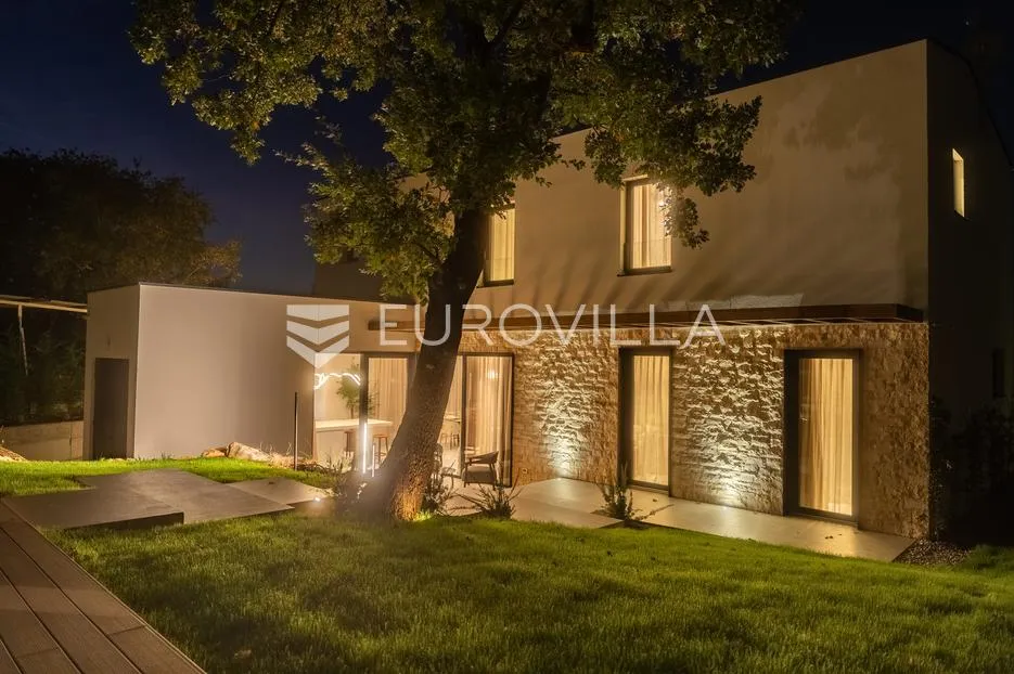 istra, poreč, vrhunska vila sa bazenom - slika 9