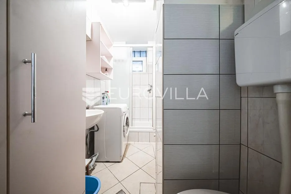 zagreb, centar, dvosoban stan nkp 45 m2, dvije stambene jedinice - slika 9