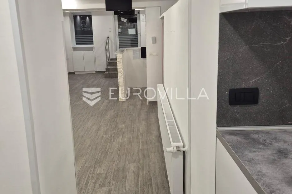 osijek, centar, lijepo uređen poslovni prostor 54 m², odlična lokacija - slika 9