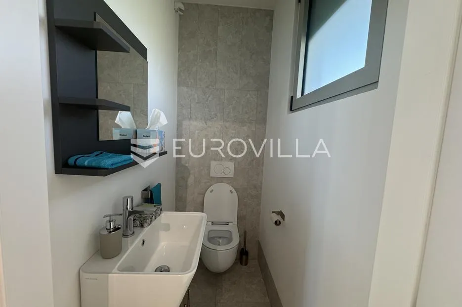 istra, rovinj, moderan stan s dvije spavaće sobe 101 m², vrtom i ograđenim parkirnim mjestom - slika 7