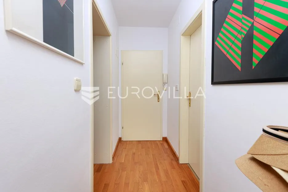 lovran, centar, prekrasan dvosoban stan 44 m², panoramski pogled na more - slika 12