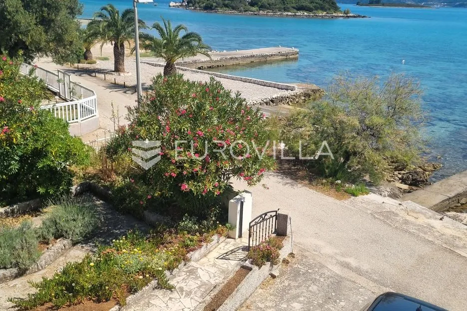 pelješac, sreser, kuća prvi red uz more - slika 6