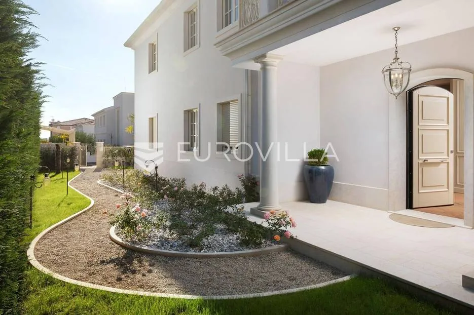 vabriga, raskošna vila od 302 m2 sa prekrasnim vrtom - slika 28