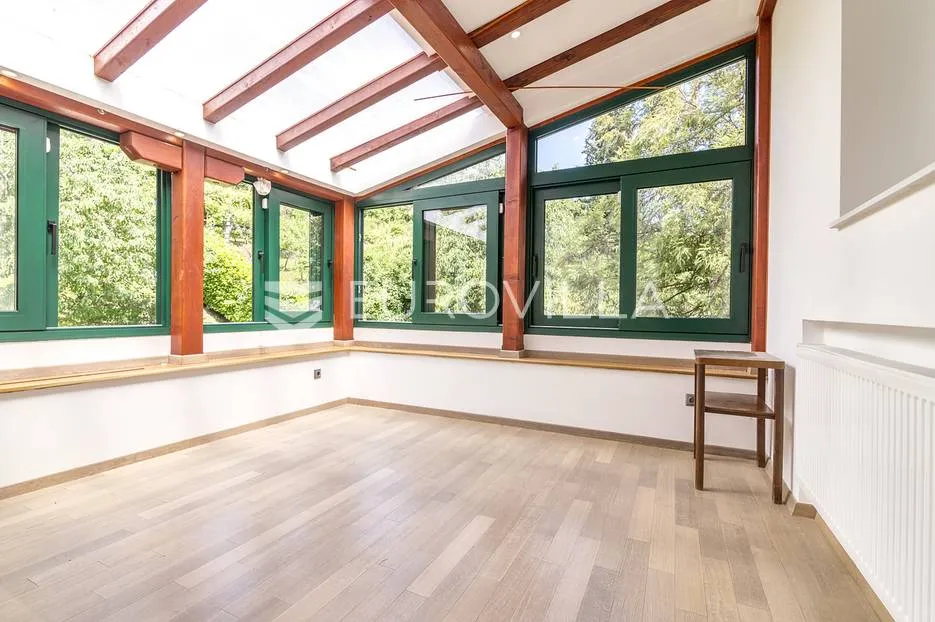 šalata prekrasna renovirana obiteljska vila 400 m² - slika 24