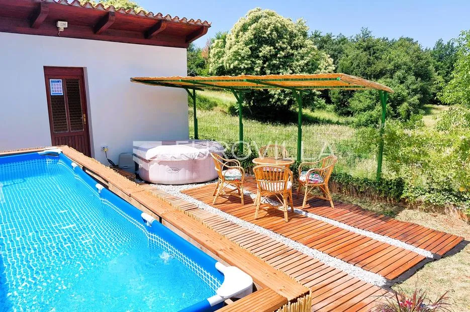 istra, motovun, prekrasna kuća sa dva stana i konobom - slika 28