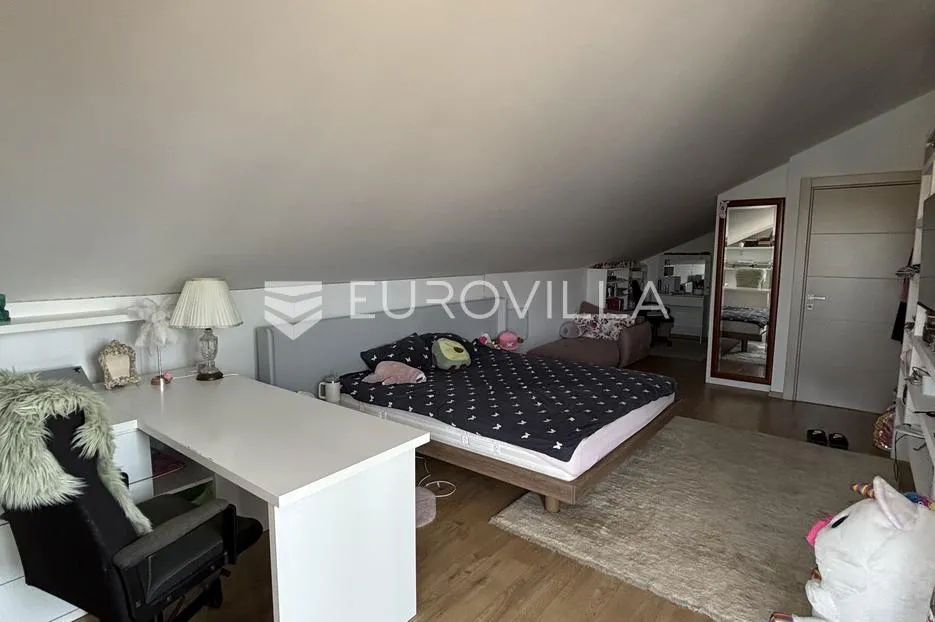 medulin, pješčana uvala, ekskluzivan penthouse prvi red do mora - slika 37