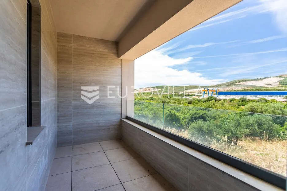 trogir, plano, moderna dizajnerska vila s bazenom - slika 24