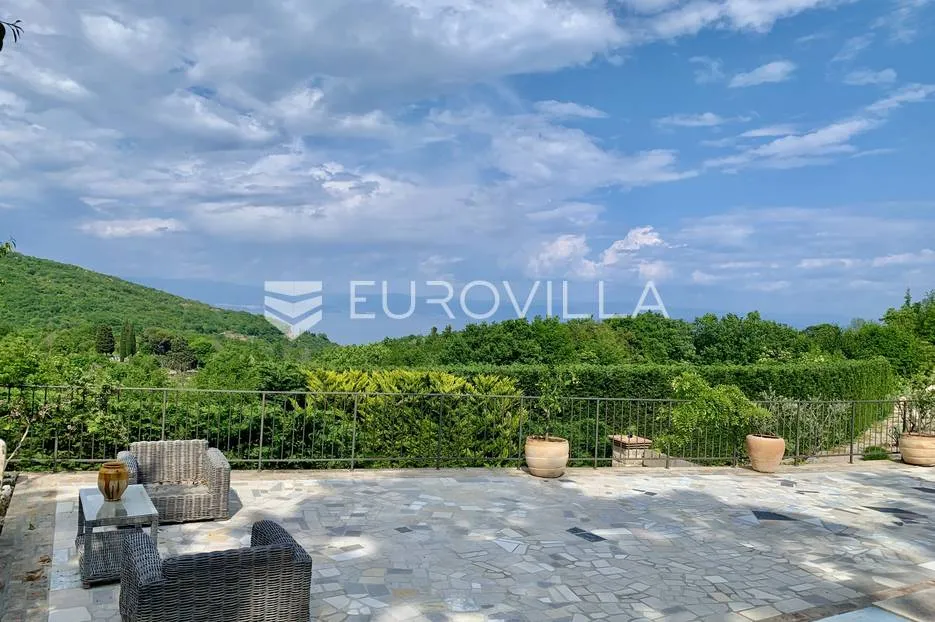 brseč - predivna luksuzna vila s bazenom i panoramskim pogledom na more - slika 13