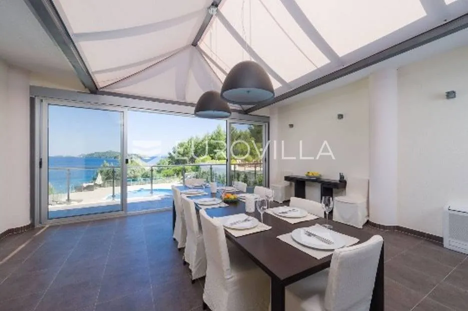 korčula, atraktivna vila prvi red do mora - slika 56