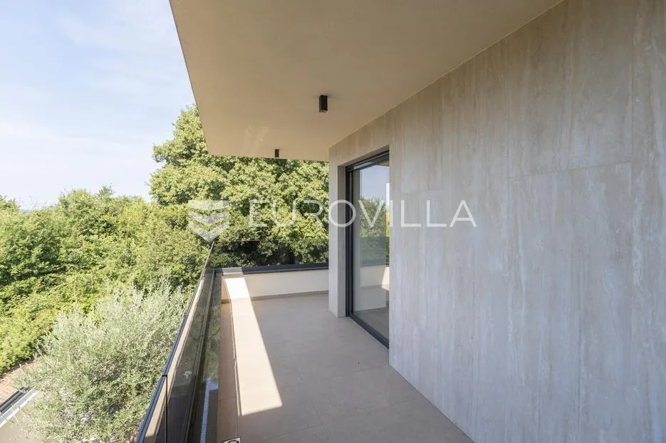 medulin, kvalitetna i moderna duplex kuća b, s grijanim bazenom 30 m² i garažom, 146 m² - slika 16