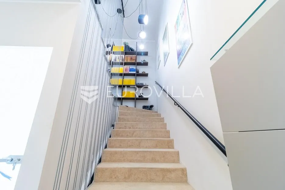 opatija, volosko, luksuzan penthaus 267 m², krovna terasa s jacuzzijem - slika 16