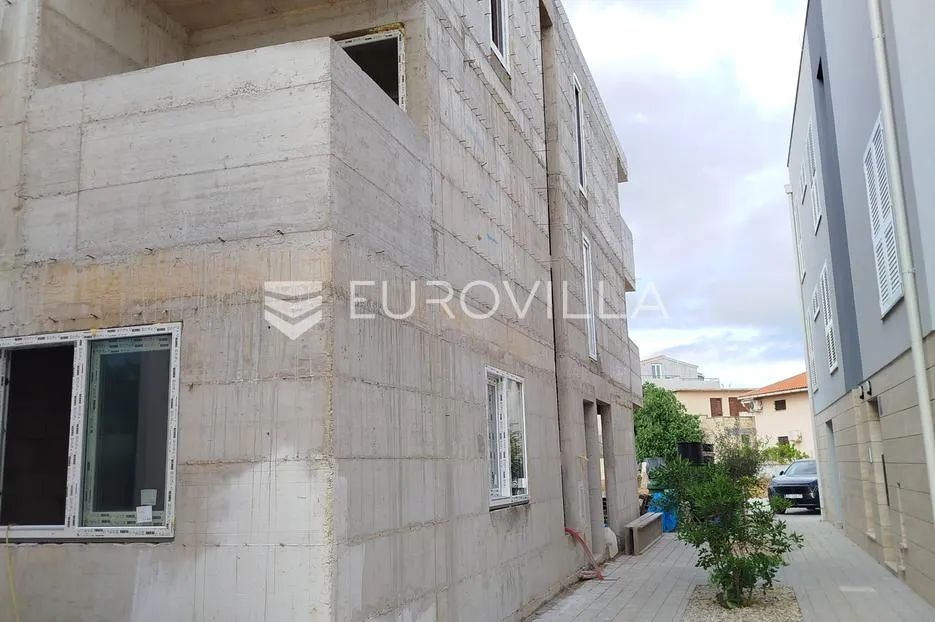 zadar, vir, dvosobni apartman na drugom katu površine 51,2 m² - slika 7
