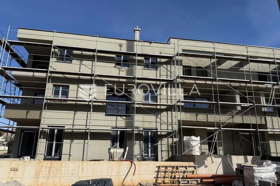 pula, širi centar, moderan trosobni stan u novogradnji, centralno plinsko grijanje 1. kat, 62.40 m² - slika 3