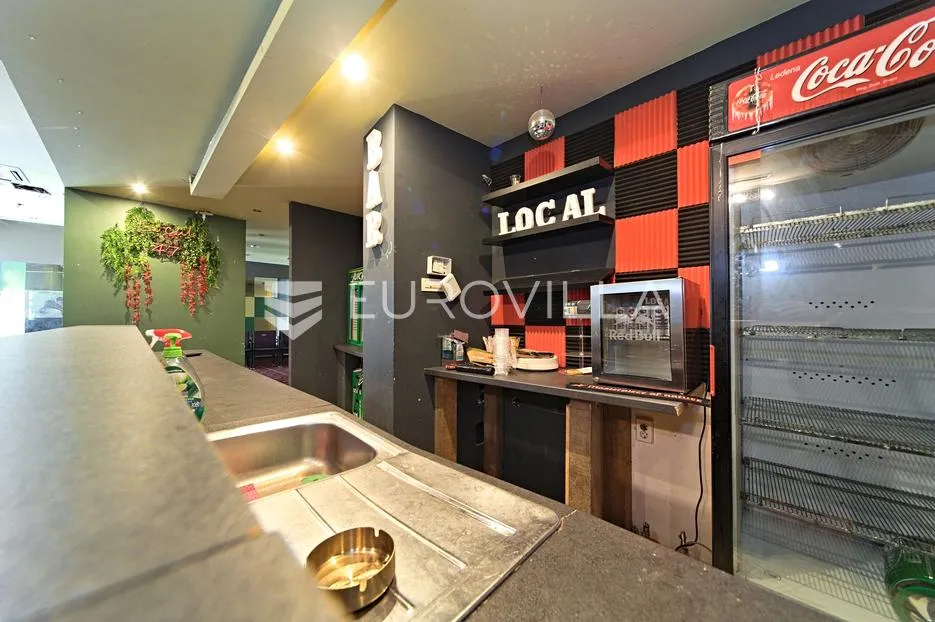 osijek, centar, atraktivan ulični poslovni prostor 267 m² - slika 6