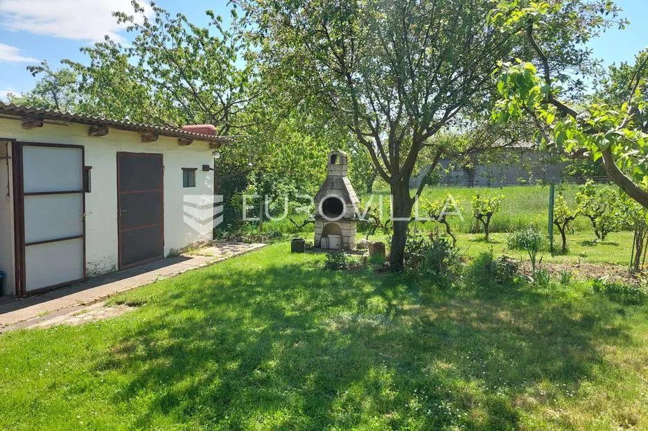 mandićevac, vikendica 66 m² s vinogradom, izvrsna investicija - slika 16