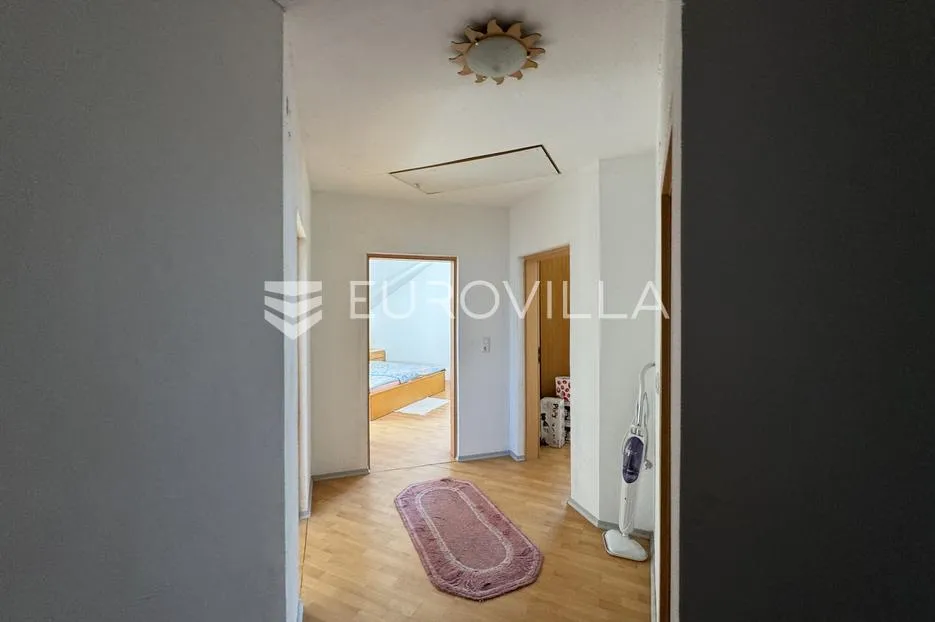 mandićevac, prekrasna katnica 150 m2 na zemljištu od 2854 m2 - slika 11