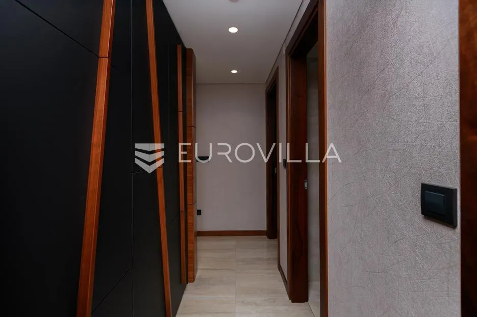 malinska dubašnica, 152,57 m² trosobni luksuzan stan s boravkom i bazenom - slika 24