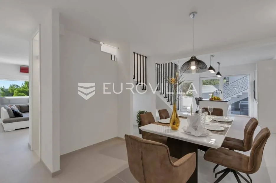 podgora, luksuzna novoizgrađena vila s bazenom - slika 10