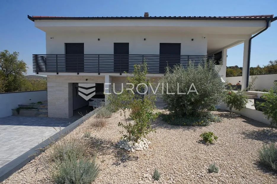 zadar, polača, prekrasna villa s bazenom na mirnoj lokaciji - slika 2