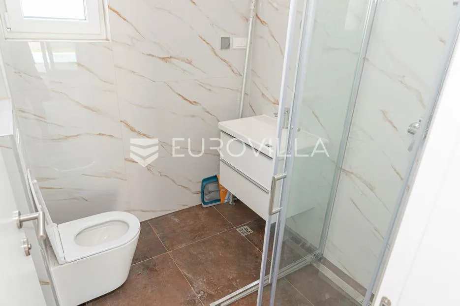 tribunj, novogradnja, stan u prizemlju s bazenom, 133,46 m² - slika 8