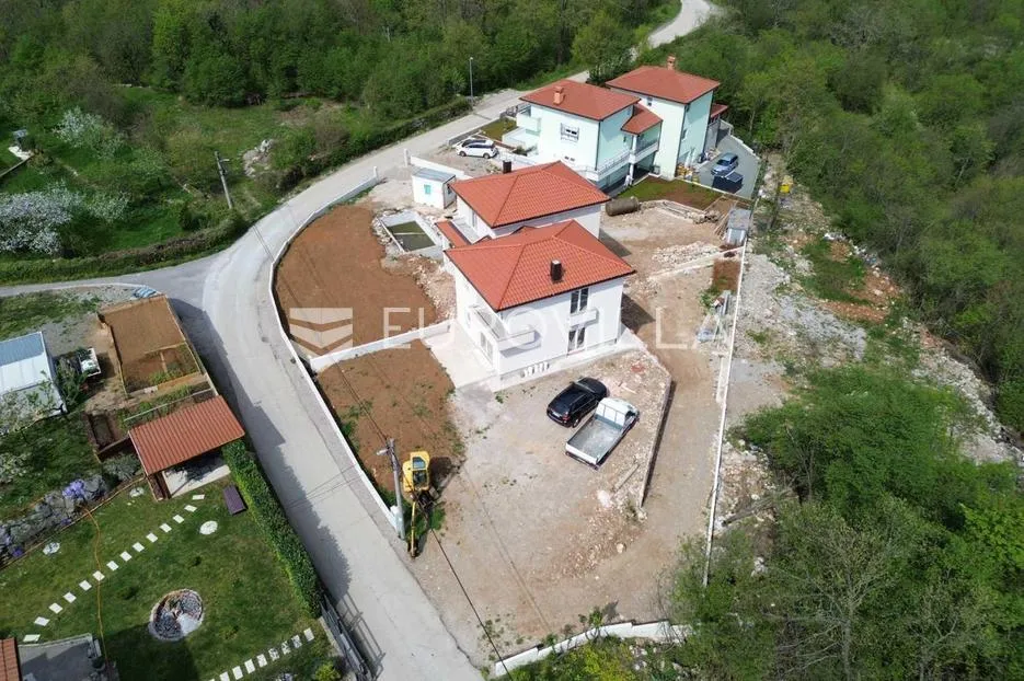 matulji, mučići, moderna dvojna kuća s bazenom i velikom okućnicom 711 m², četverosoban stan 212 m² - slika 7