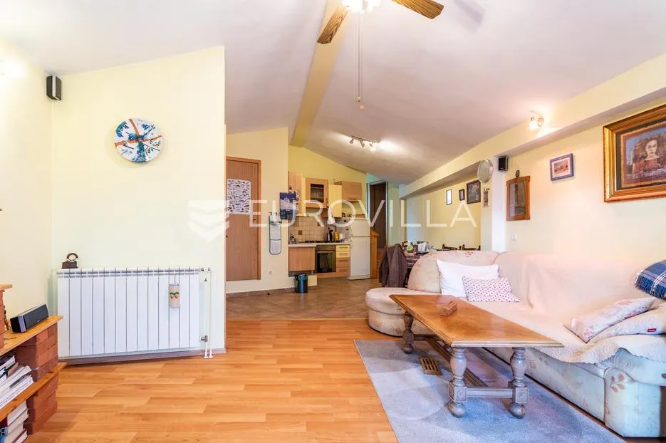 vodice, dvosoban stan u centru mjesta, 87,67 m² - slika 3