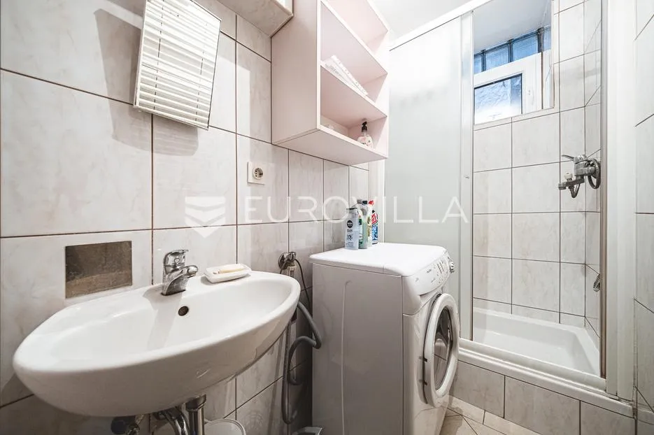 zagreb, centar, dvosoban stan nkp 45 m2, dvije stambene jedinice - slika 10