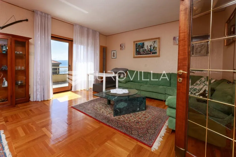 Rijeka, Kozala, stan veličine 265,54 m² s okućnicom i garažom na odličnoj lokaciji