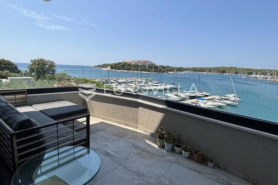 medulin, pješčana uvala, ekskluzivan penthouse prvi red do mora - slika 41