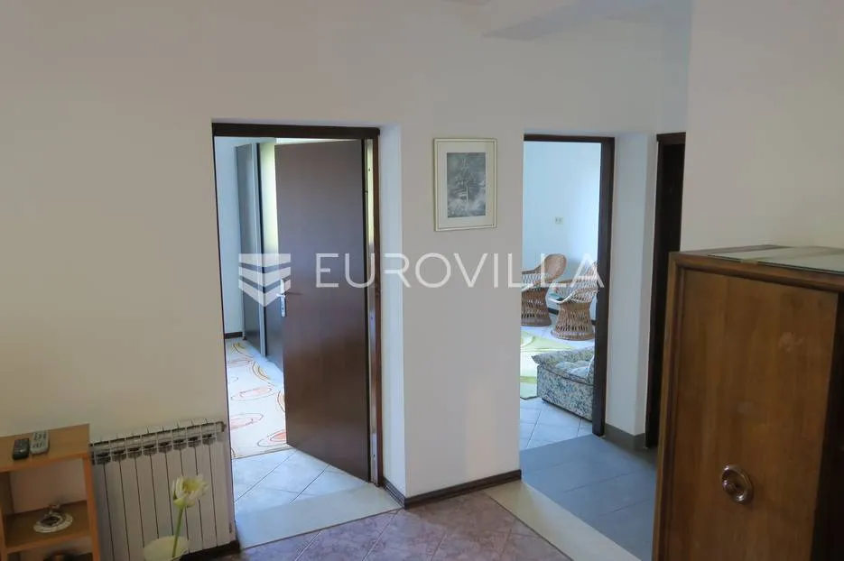 zagreb, zelenjak, obiteljska kuća 500m2 - slika 19