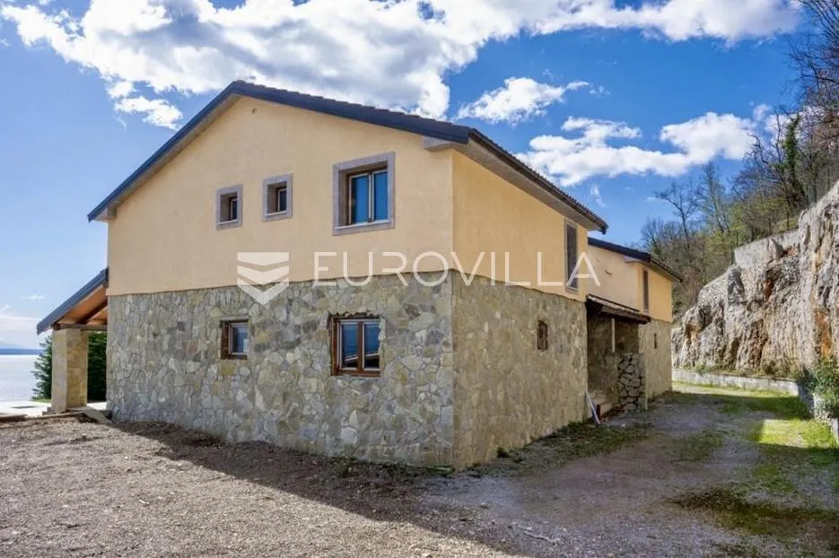 ičići, poljane, dvojna vila s bazenom, panoramskim pogledom i velikom okućnicom - slika 4