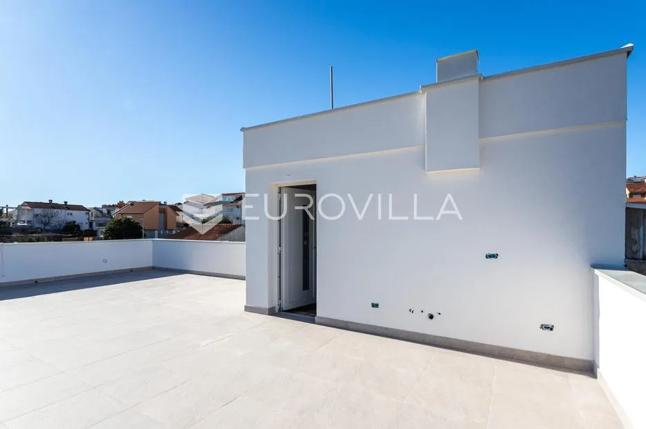 čiovo, okrug gornji, trosoban penthouse s prostranim terasama i pogledom na more, 88.57 m² - slika 16