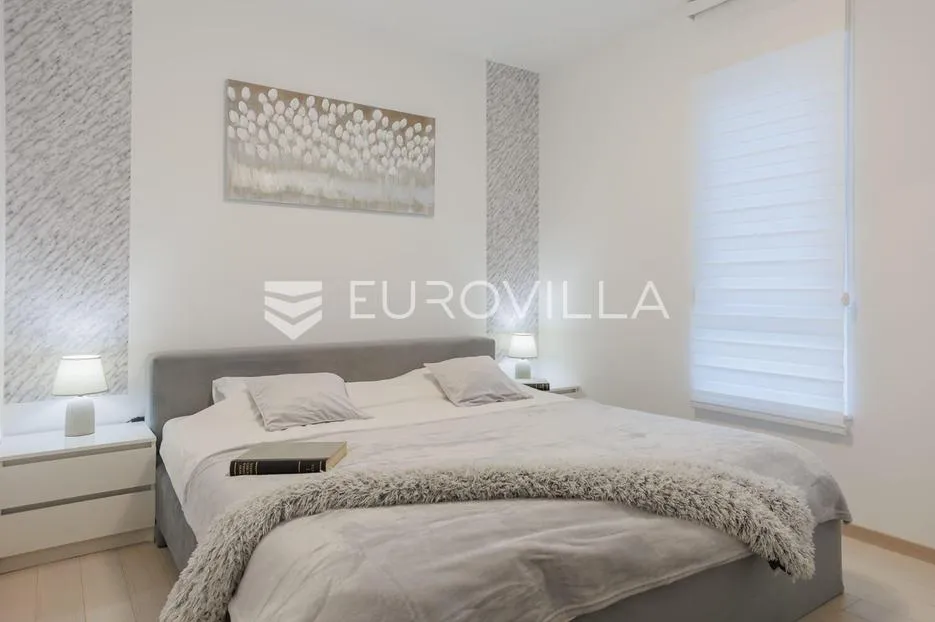 podstrana, strožanac, prekrasan dvoetažan penthouse - slika 13