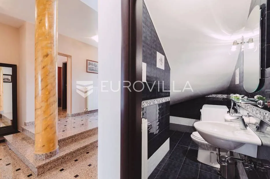 pula, veli vrh - prekrasna luksuzna i moderna kuća 347 m2 s bazenom 27 m2 - slika 29
