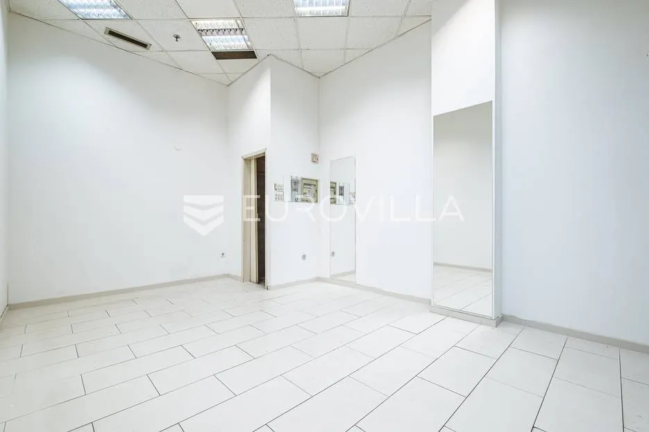 zagreb, donji grad, importane centar, poslovni prostor 18,50 m² - slika 2