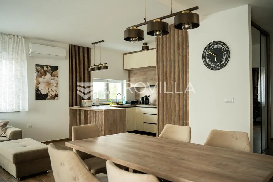 vukovar, mitnica, luksuzan četverosoban stan 102,06 m² - slika 2